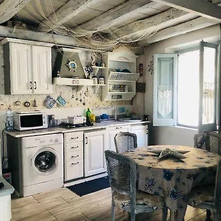 Re Nettuno Nyaraló *